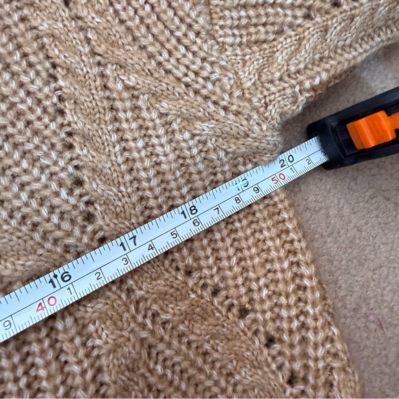 Saks fifth Avenue Cozy Camel Tan Cable Knit Cardigan Sweater - Picture 12 of 15
